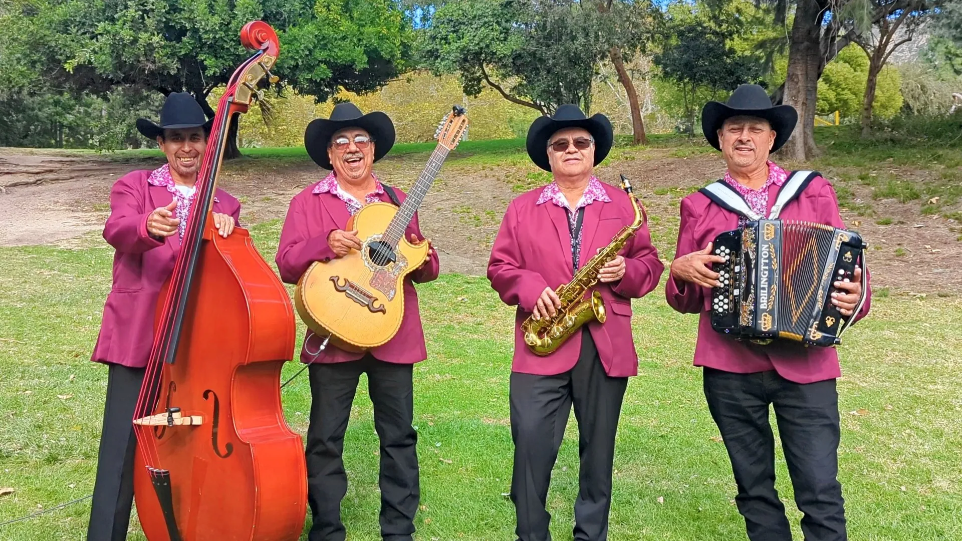 Norteños con Sax y Tololoche en San Bernardino County CA