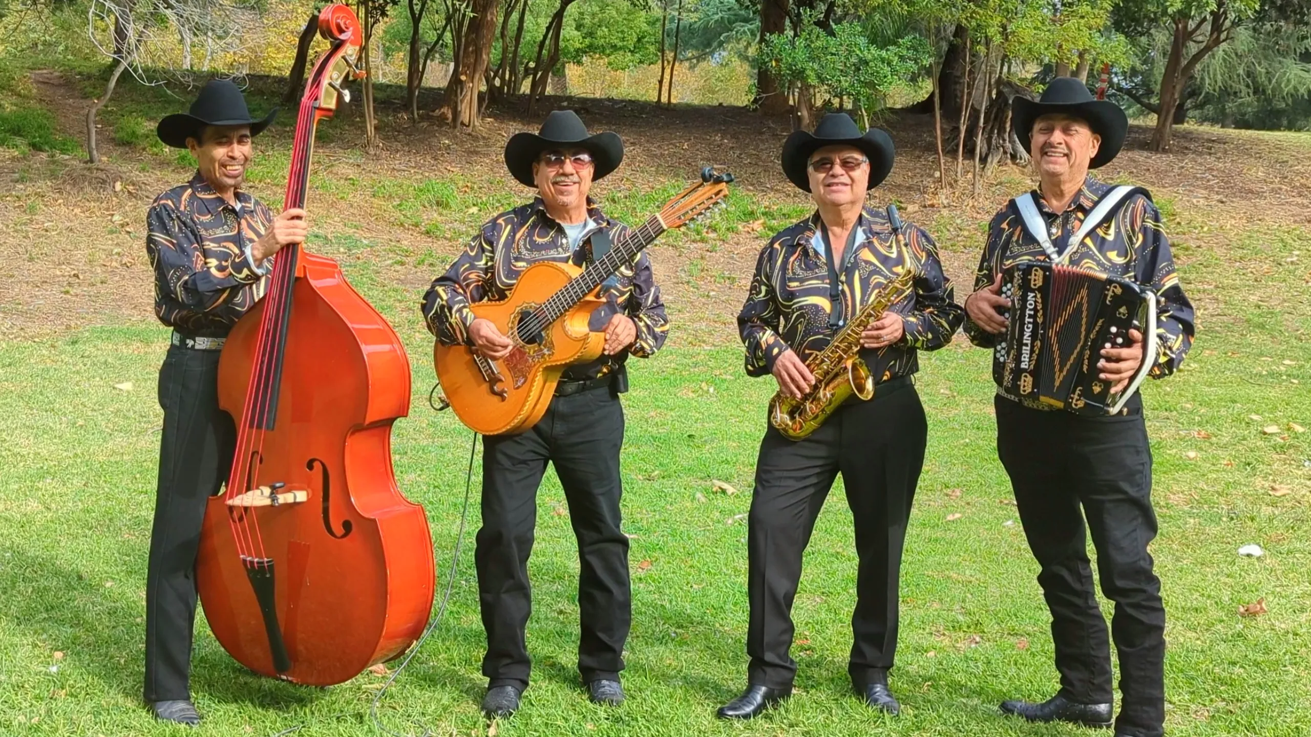 Norteños Con Sax y Tololoche en Riverside CA